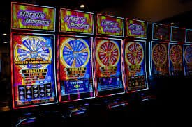 666 Solo Live Casino — တိုက်ရိုက် ဒீလာနှင့် ကစားခြင်း